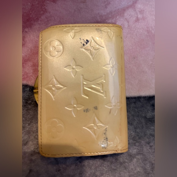 Louis Vuitton Gold Key & Card Holder - Picture 2 of 11